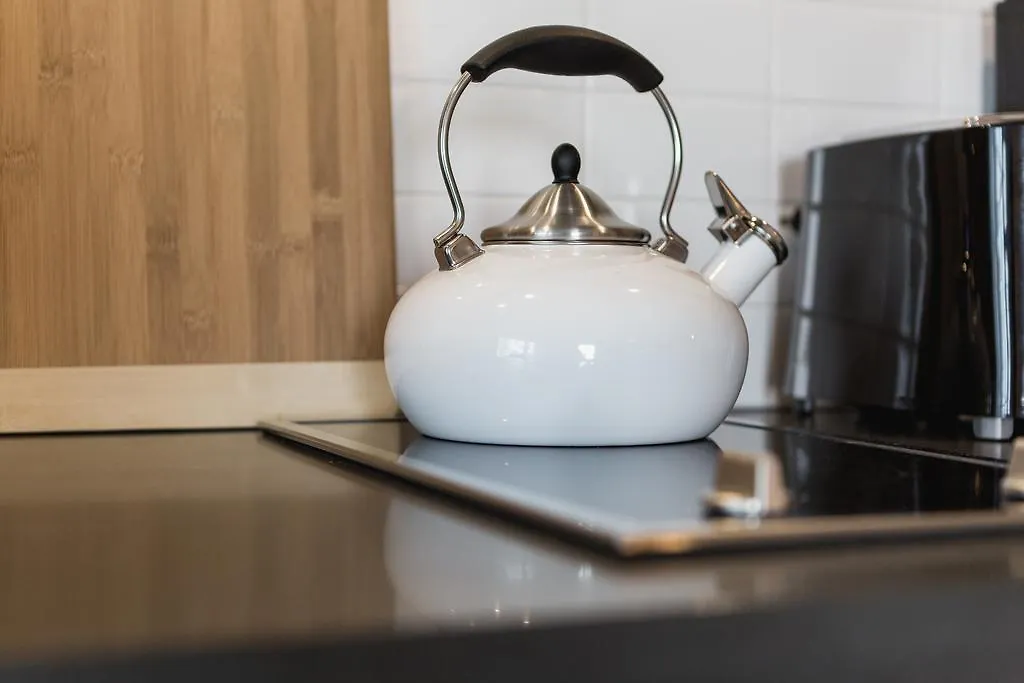 Apartment Enchantment In Yorkville Toronto