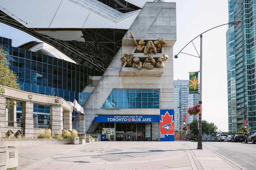 Apartment Enchantment In Yorkville Toronto
