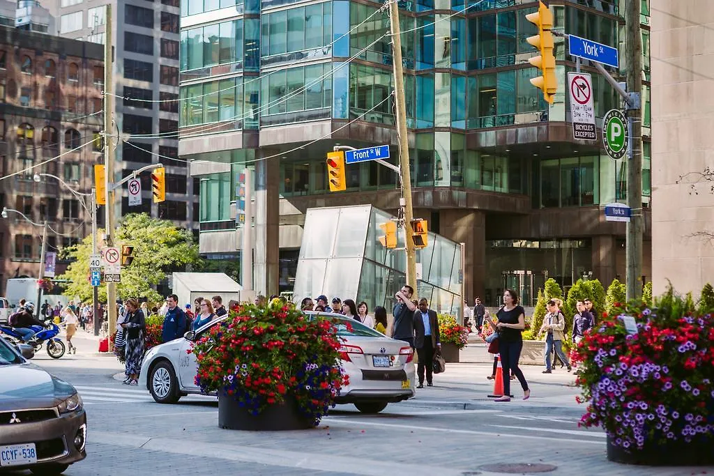Enchantment In Yorkville Toronto 0*,